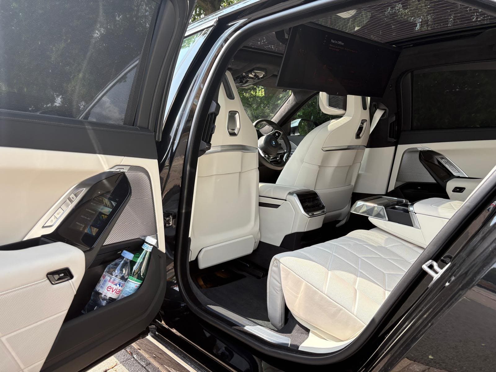 BMW i7 Excellence: view 1