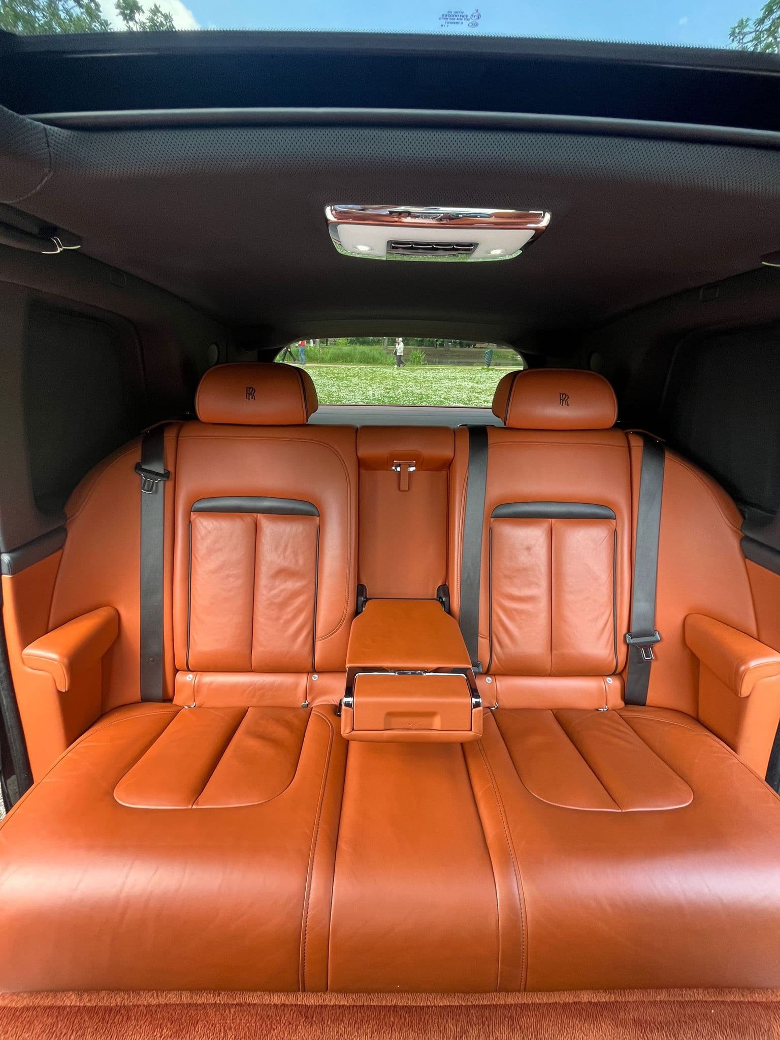 Rolls-Royce Cullinan — view 2