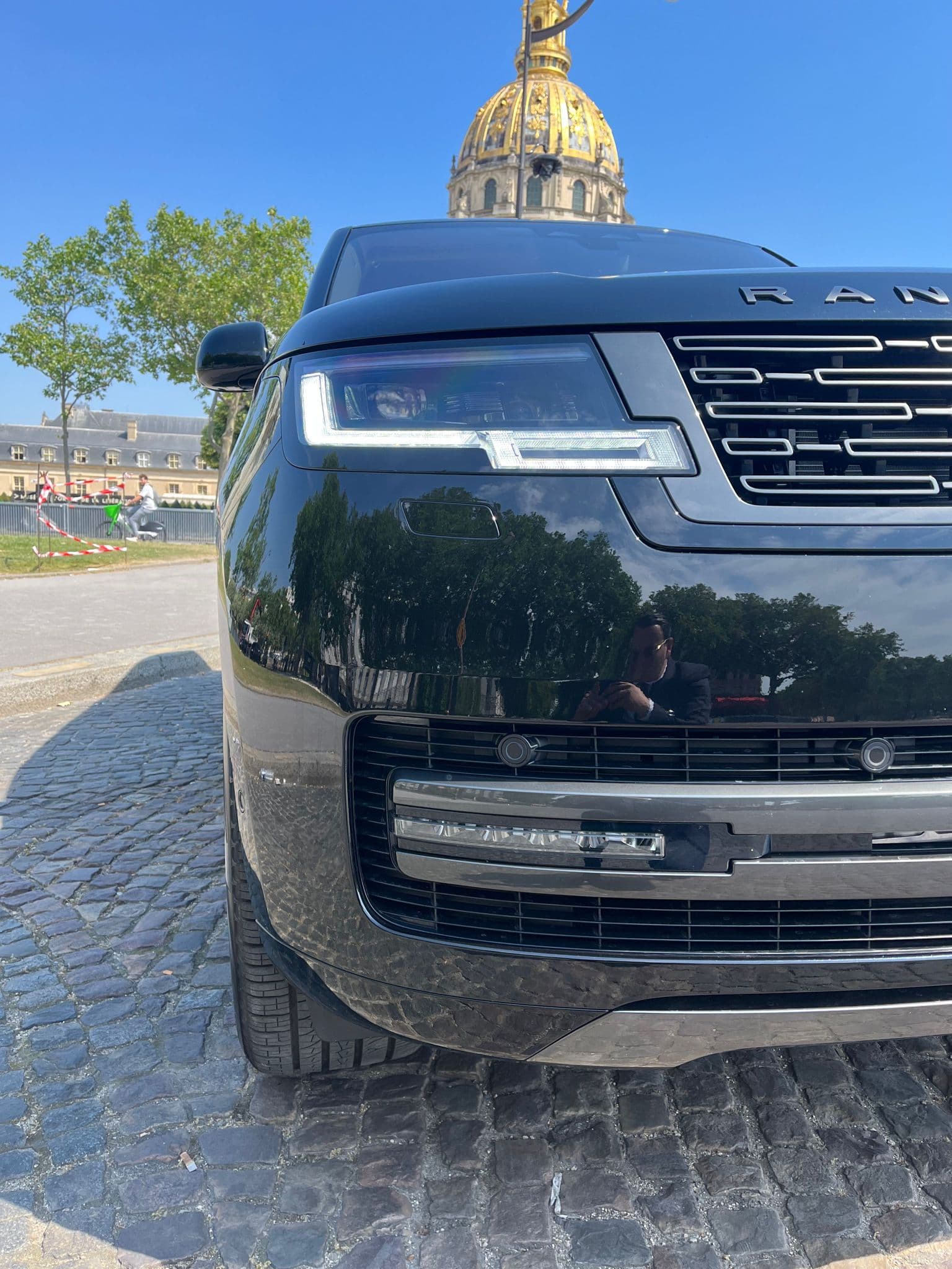 Range Rover Autobiography LWB — view 3