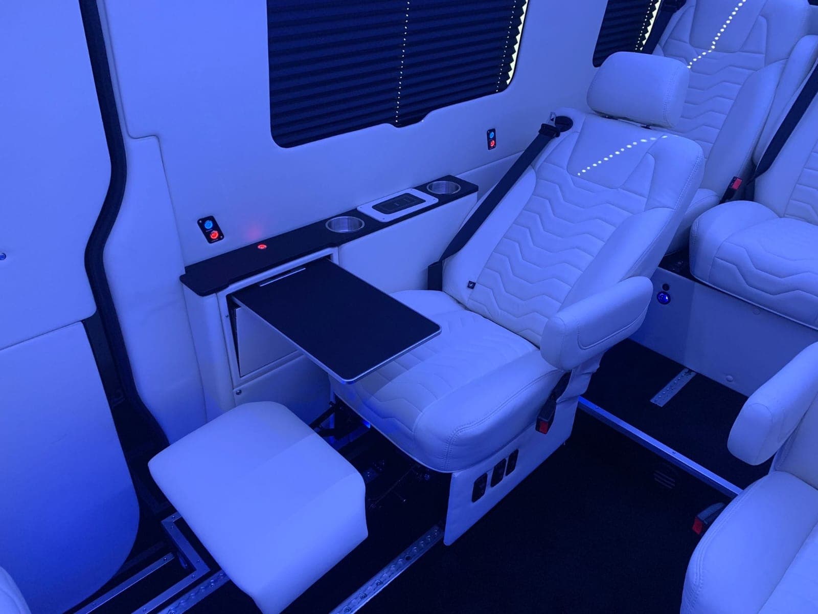Mercedes-Benz Sprinter VIP — view 2