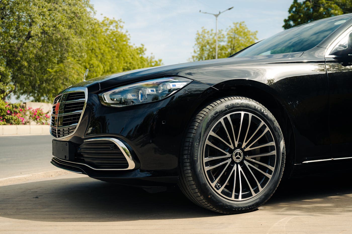 Mercedes-Maybach S 680 — view 2