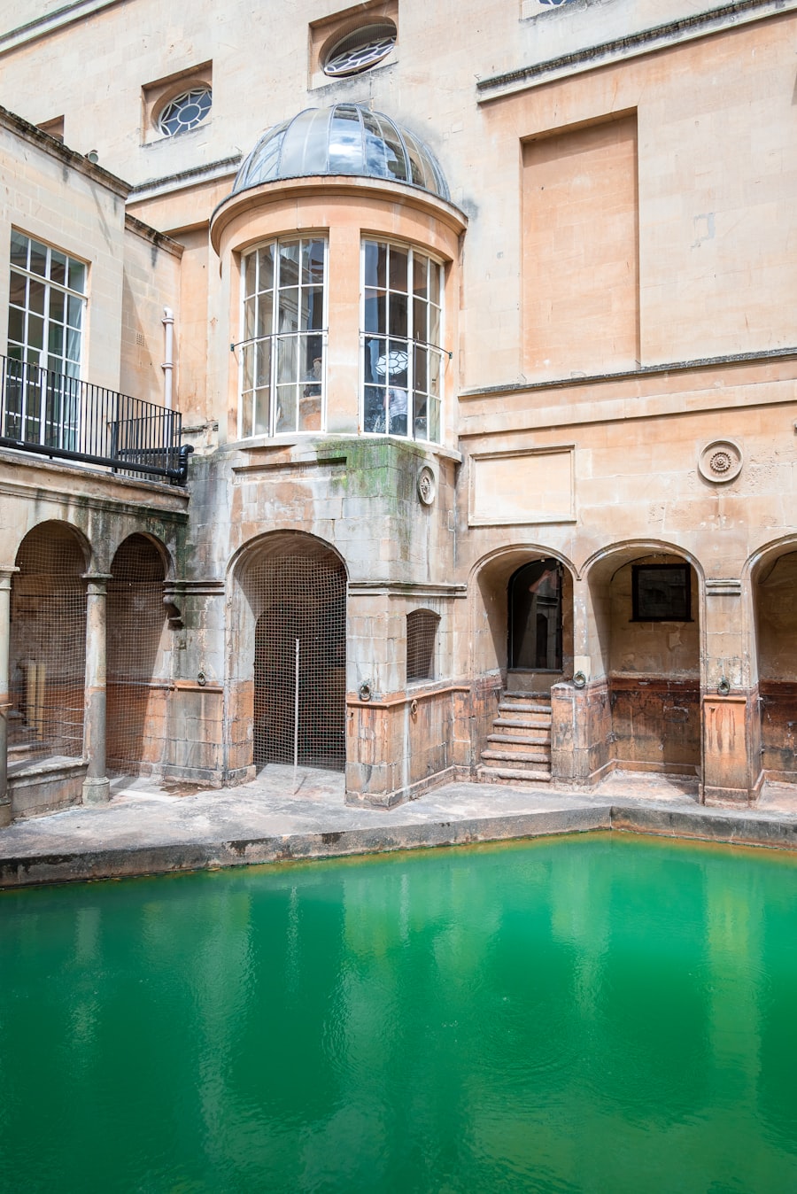 Bath Roman Baths and Georgian architecture — private chauffeur day trip from London FFGR London