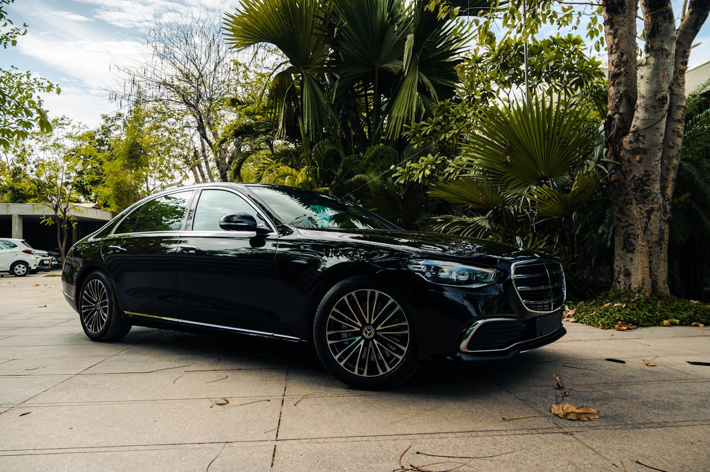 Mercedes-Benz S-Class executive sedan London — VIP business chauffeur FFGR London