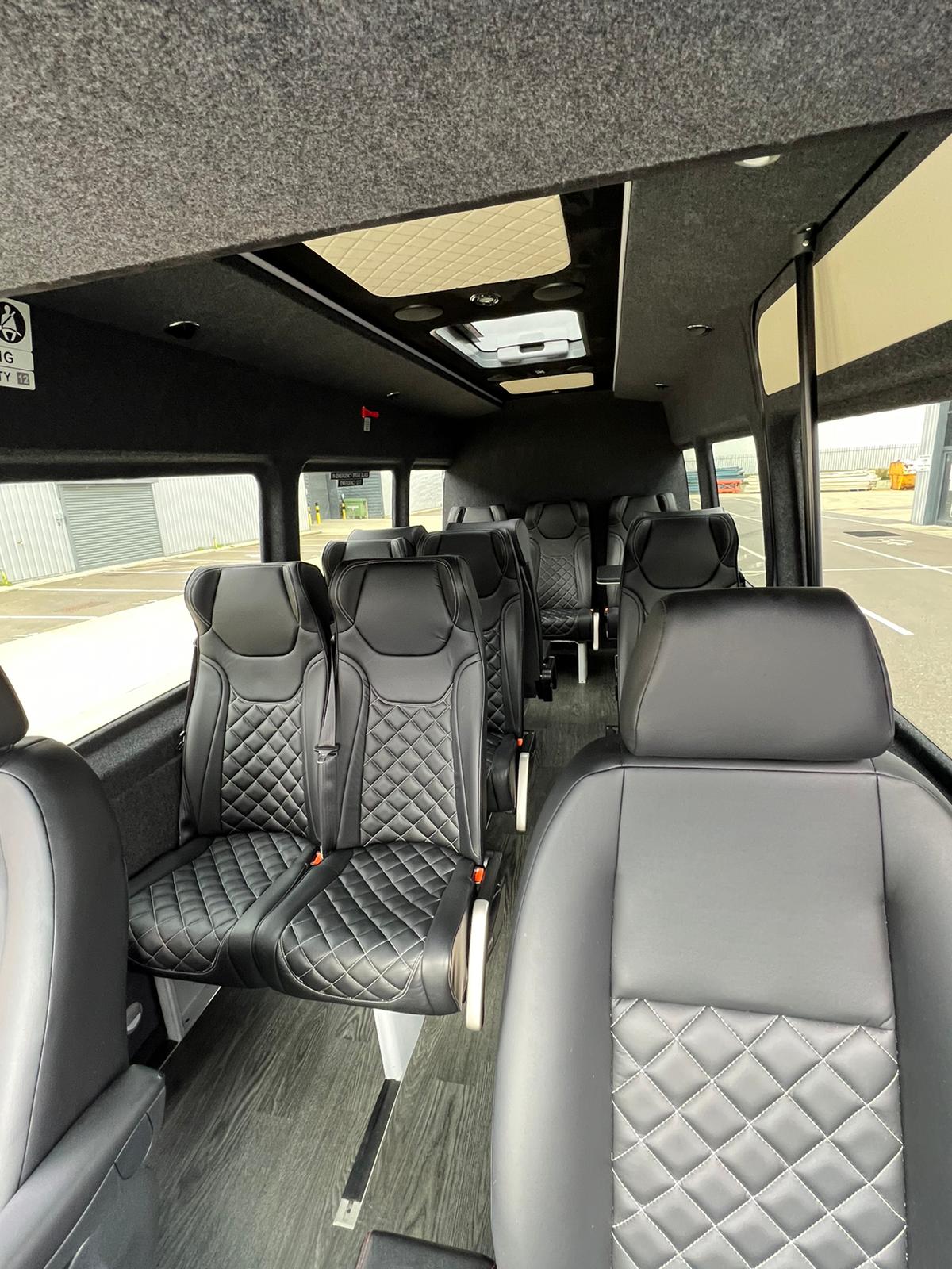 豪华小巴内饰 — FFGR London